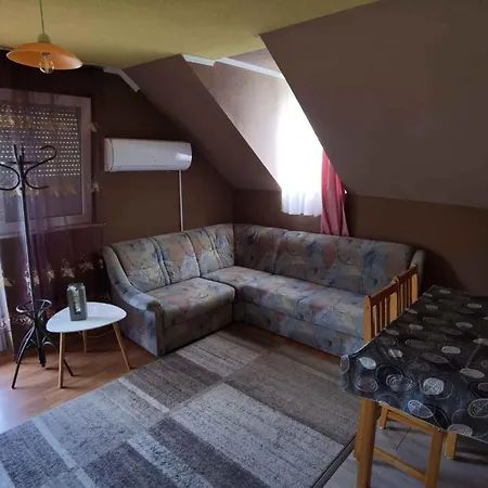 1 Appartement