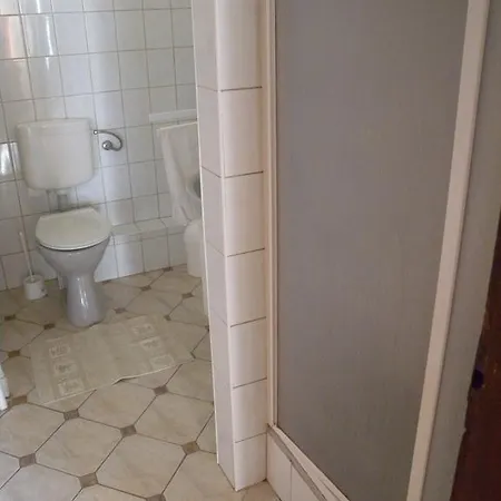 1 Apartment